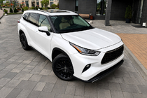 Toyota Highlander 2019– Sivé OEM strešné lyžiny (ABS plast) fotografia 1