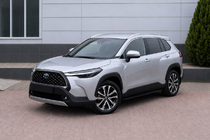 Toyota Corolla Cross 2020– Integrované strešné lyžiny sivé OEM (hliník) fotografia 4