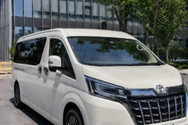 Toyota HiAce Integrované strešné lyžiny sivé OEM (2019-, short, hliník) fotografia 2