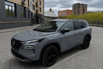 Nissan X-trail T33/Rogue 2022– Integrované strešné lyžiny čierne OEM (ABS plast) fotografia 1