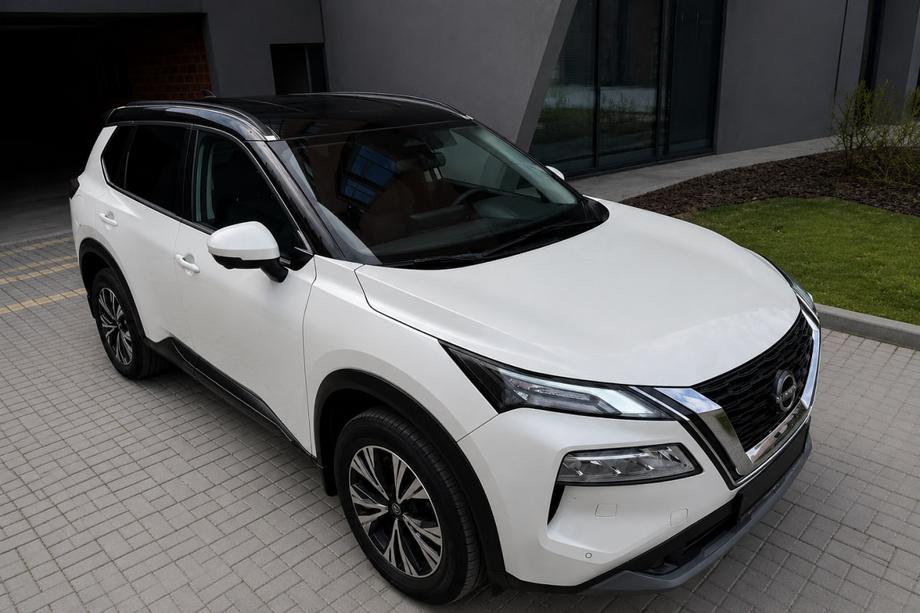 Nissan X-trail T33/Rogue 2022– Integrované strešné lyžiny, čierne OEM (ABS plast, lepená montáž) Fotografia 2