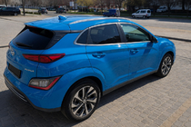 Hyundai Kona 2017–2023 Sivé OEM strešné lyžiny (hliník, montáž lepením) fotografia 3