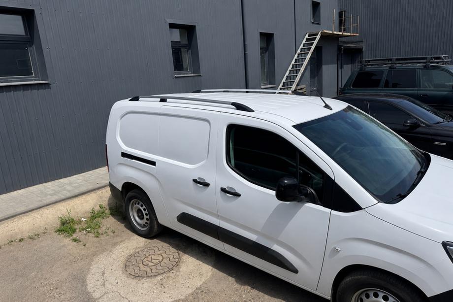 Citroen Berlingo/Multispace 2018– Chrómové strešné lyžiny (turecký dizajn) Fotografia 3