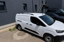 Citroen Berlingo/Multispace 2018– Čierne strešné lyžiny (turecký dizajn) Štandardná, plastové pätky fotografia 3