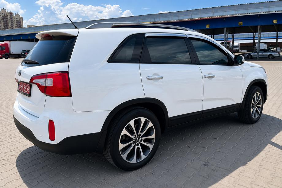 Kia Sorento II XM 2009–2014 Sivé OEM strešné lyžiny (hliník, montáž lepením) Fotografia 2