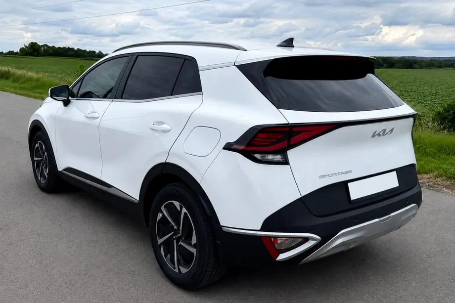 Kia Sportage 2021– Integrované strešné lyžiny, čierne OEM (ABS plast, lepená montáž) Fotografia 2