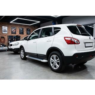 Bočné nášľapy Allmond White (2 ks, hliník) Nissan Qashqai 2007–2010 fotografia 1