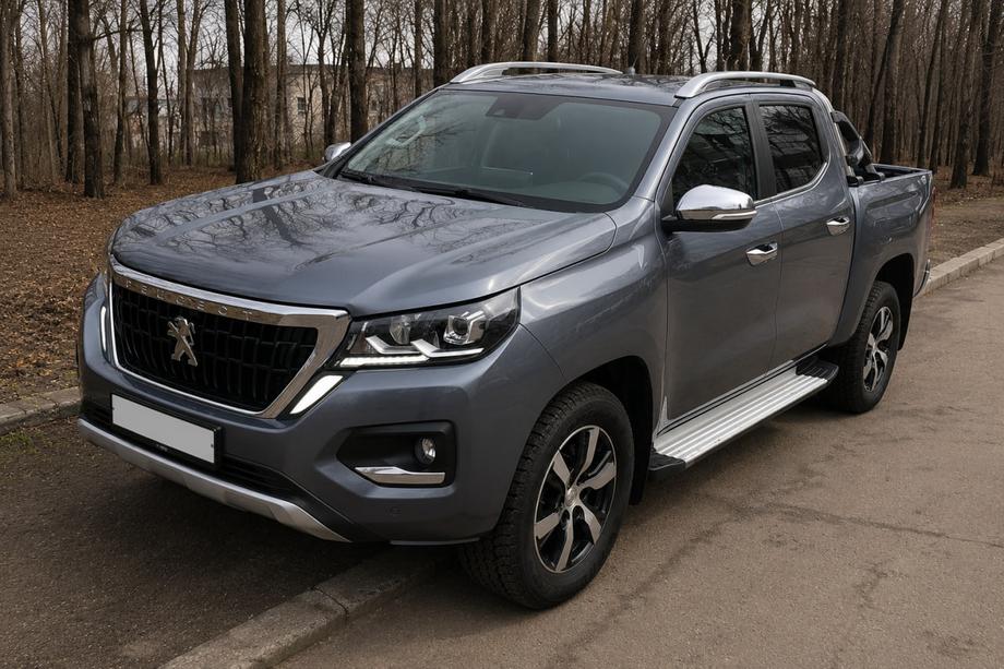Peugeot Landtrek 2020– Sivé OEM strešné pozdĺžne nosiče (hliník) Image