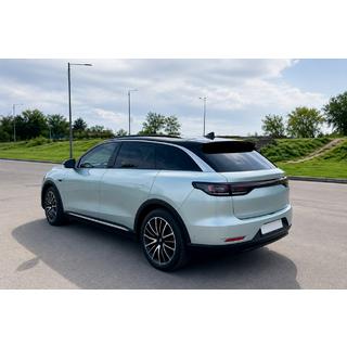 Čierne OEM strešné lyžiny (hliník, montáž lepením) Leapmotor C11 2021– fotografia 2