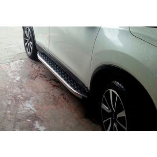 Bočné nášľapy BlackLine (2 ks, hliník) Nissan Qashqai 2007–2010 fotografia 1