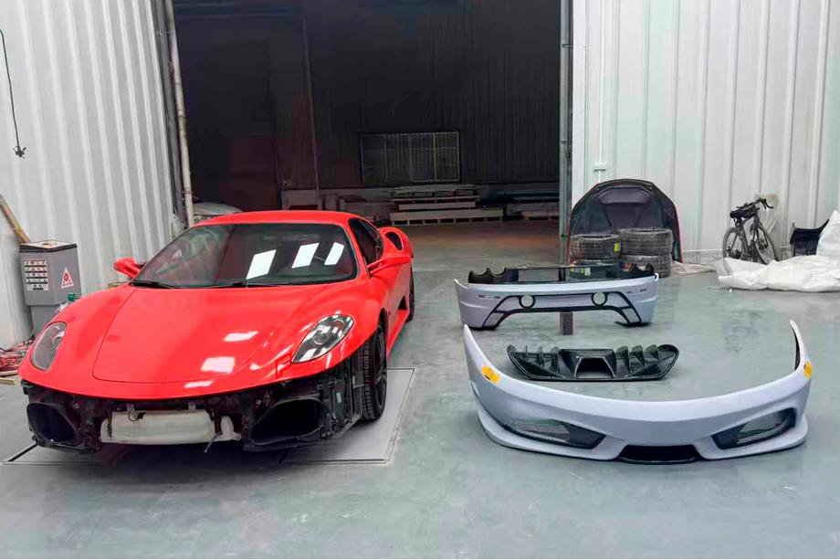 Ferrari F430 Kompletná sada bodykitu Scuderia Fotografia 14