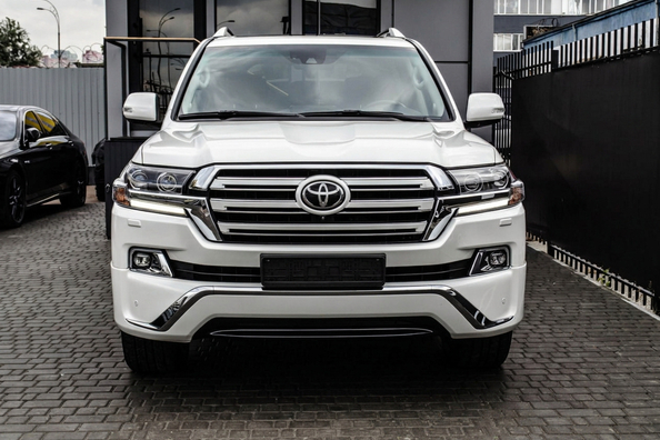 Koľko reálne stojí kompletný restyling Toyota Land Cruiser 200?