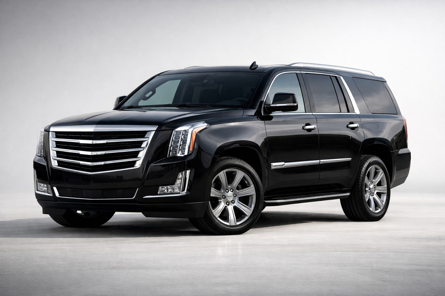 Cadillac Escalade 2020–: veľký prémiový SUV, čo miluje pozornosť