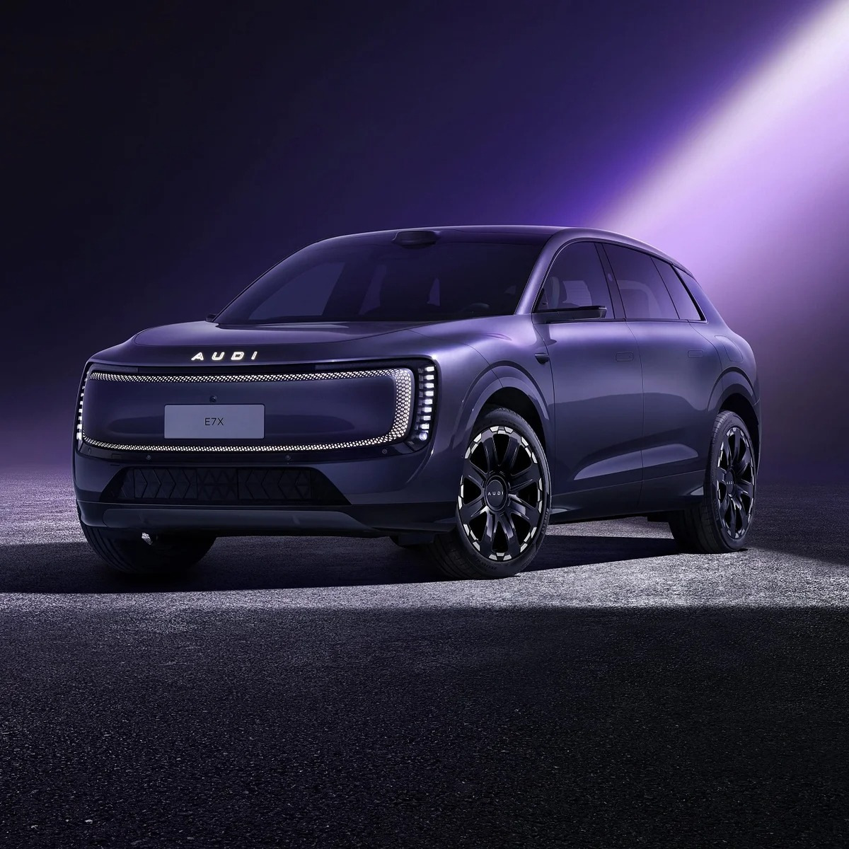 Veľký crossover Audi E7X vstúpil na trh za nižšiu cenu, než sa čakalo