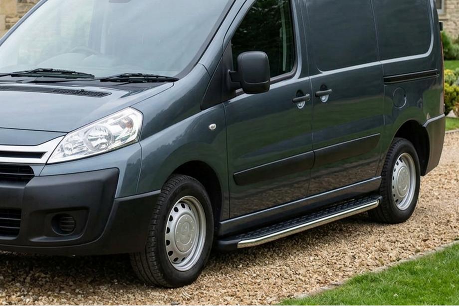 Citroen Jumpy 2007–2017 Bočné nášľapy BlackLine (2 ks, hliník) Krátky rázvor Image