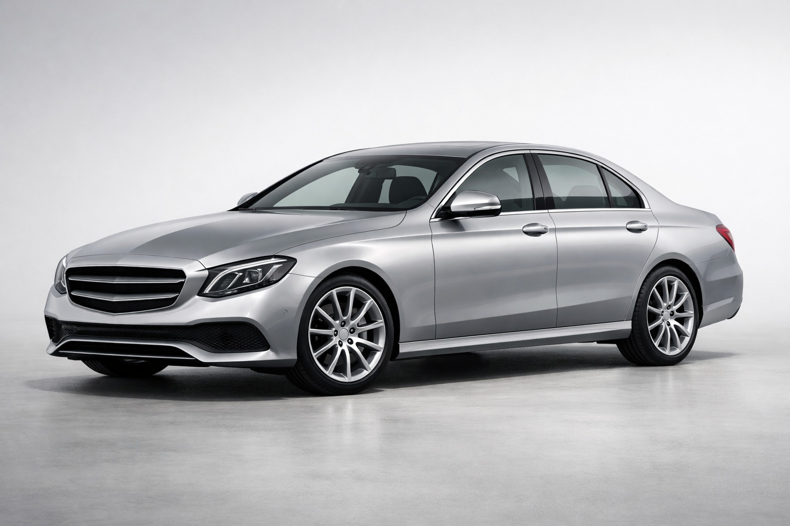 Mercedes-Benz E-Class (W213) v teste: biznis sedan 5. generácie bez zbytočného pátosu