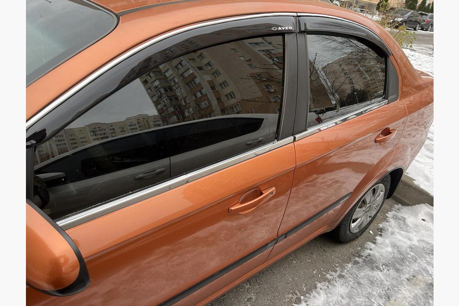 Chevrolet Aveo T250 2005–2011 Spodné okenné lišty (4 ks, nerez) Hatchback Image