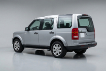Land Rover Discovery IV 2009–2017 Bočné nášľapy BlackLine (2 ks, hliník) fotografia 1