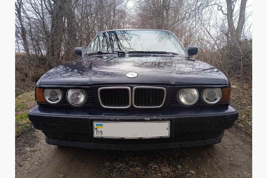 BMW 5 séria E34 1988–1995 Mračítka na svetlá (2 ks, čierne) Fotografia 2