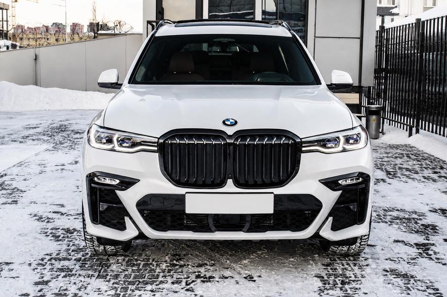 BMW X7 G07 2019– Predný nárazník M-Sport (2019-2023) Image