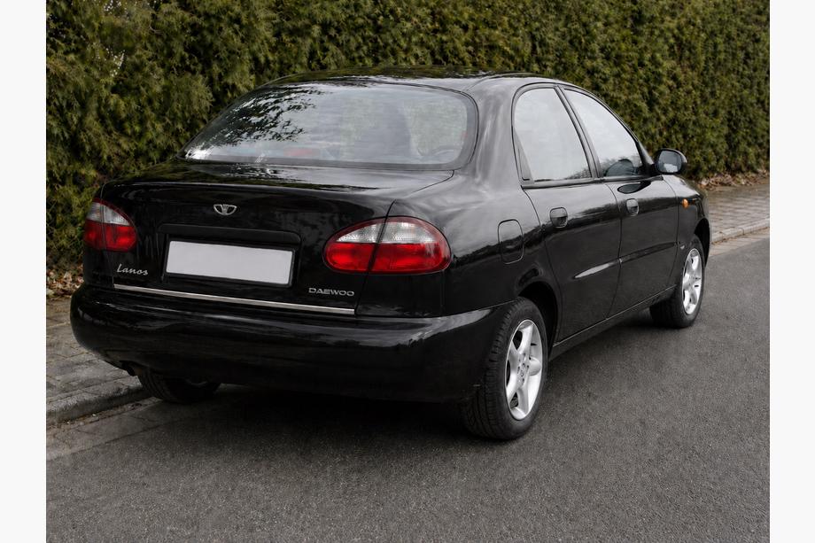 Daewoo Lanos 1998–2017 Nerezová lišta hrany kufra Image