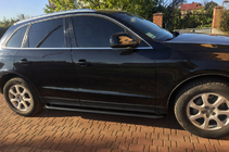 Audi Q5 2008–2017 Bočné prahy Premium Black (2 ks, nerez) fotografia 2