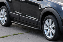 Chevrolet Captiva 2006–2019 Bočné nášľapy Premium Black (2 ks, nerez) fotografia 3