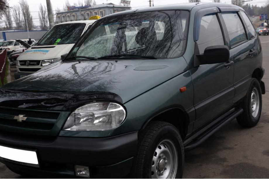 Chevrolet Niva 1998–2020 Bočné nášľapy Premium Black (2 ks, nerez) Ø60 mm Image