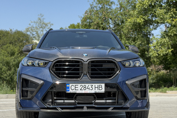 BMW X5 G05 2018 → X5M 2025: kompletná prestavba s karbónovým bodykitom a M volantom Fotografia 14