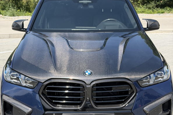 BMW X5 G05 2018 → X5M 2025: kompletná prestavba s karbónovým bodykitom a M volantom Fotografia 10