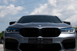 Zo štandardnej BMW G30 na M5 Competition 2021: čo sa namontovalo fotografia 26