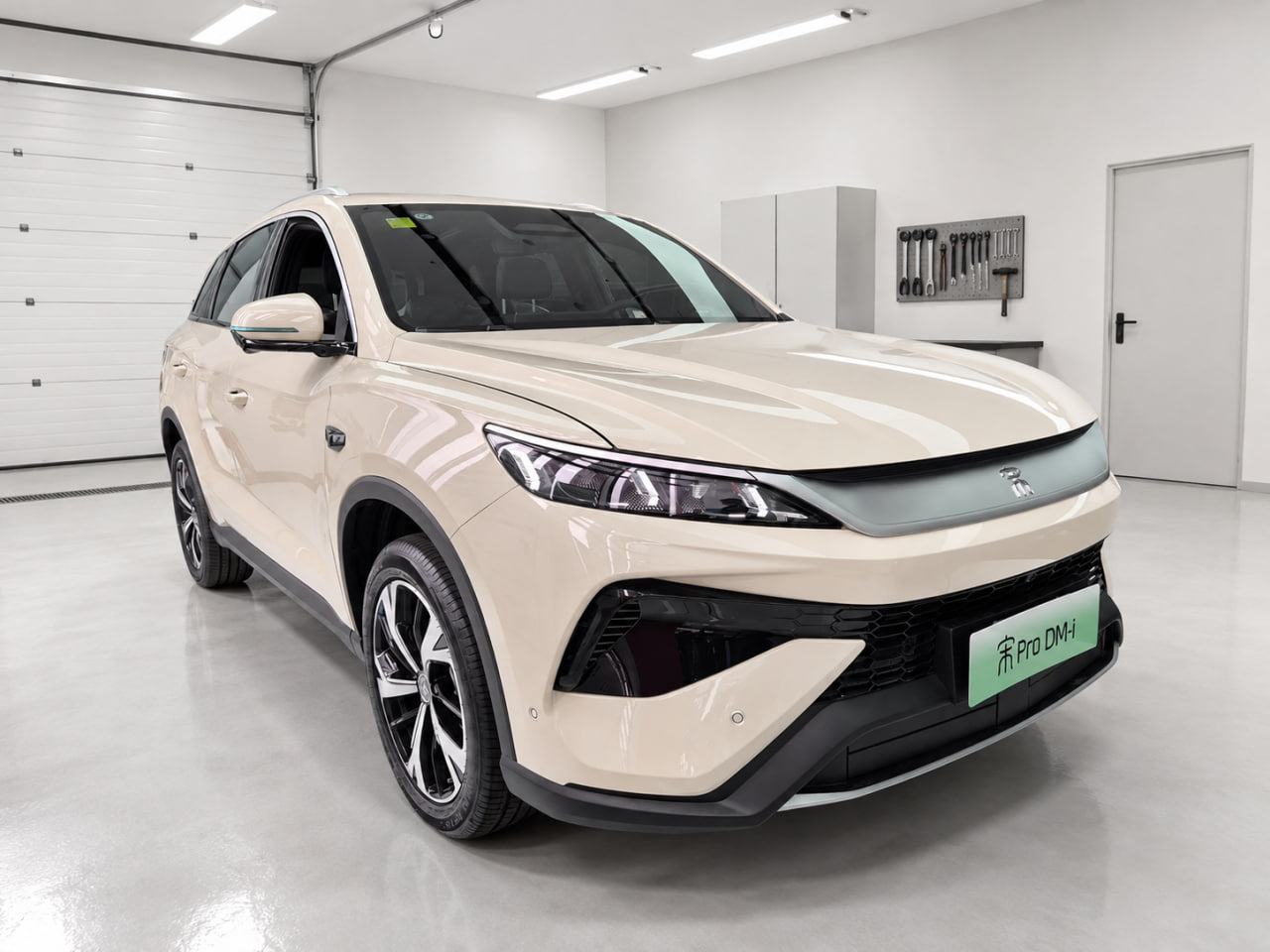 Nový BYD Song Pro 2027: dojazd 1105 km a technológia Super DM-i Flex