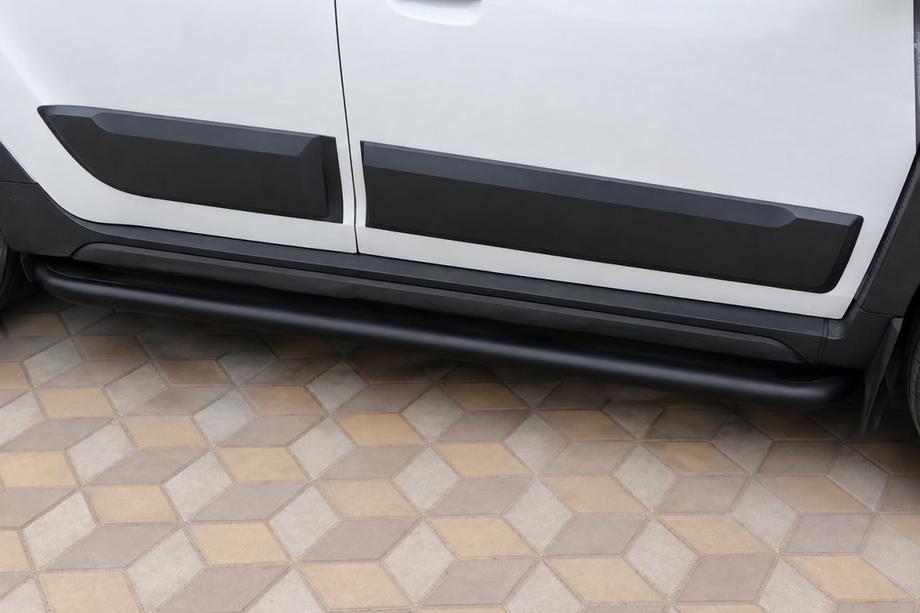 Dacia Duster 2018–2024 Bočné nášľapy Premium (2 ks, nerez) Black Image