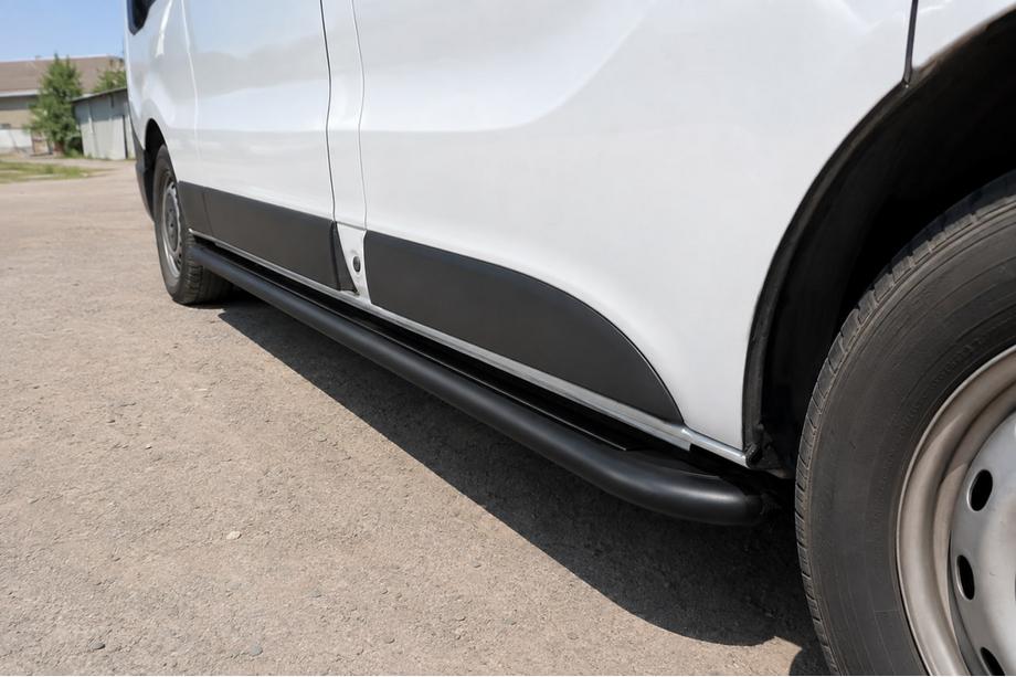 Fiat Talento 2016– Bočné nášľapy Premium (2 ks, nerez) Black 60 mm, dlhý rázvor Image