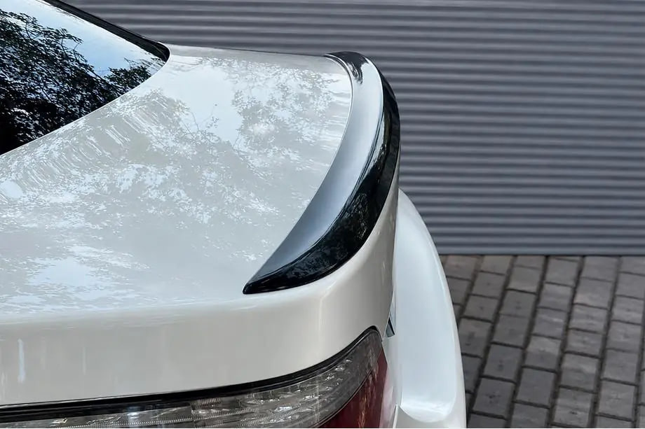 BMW E60: montáž spojlera v štýle M5