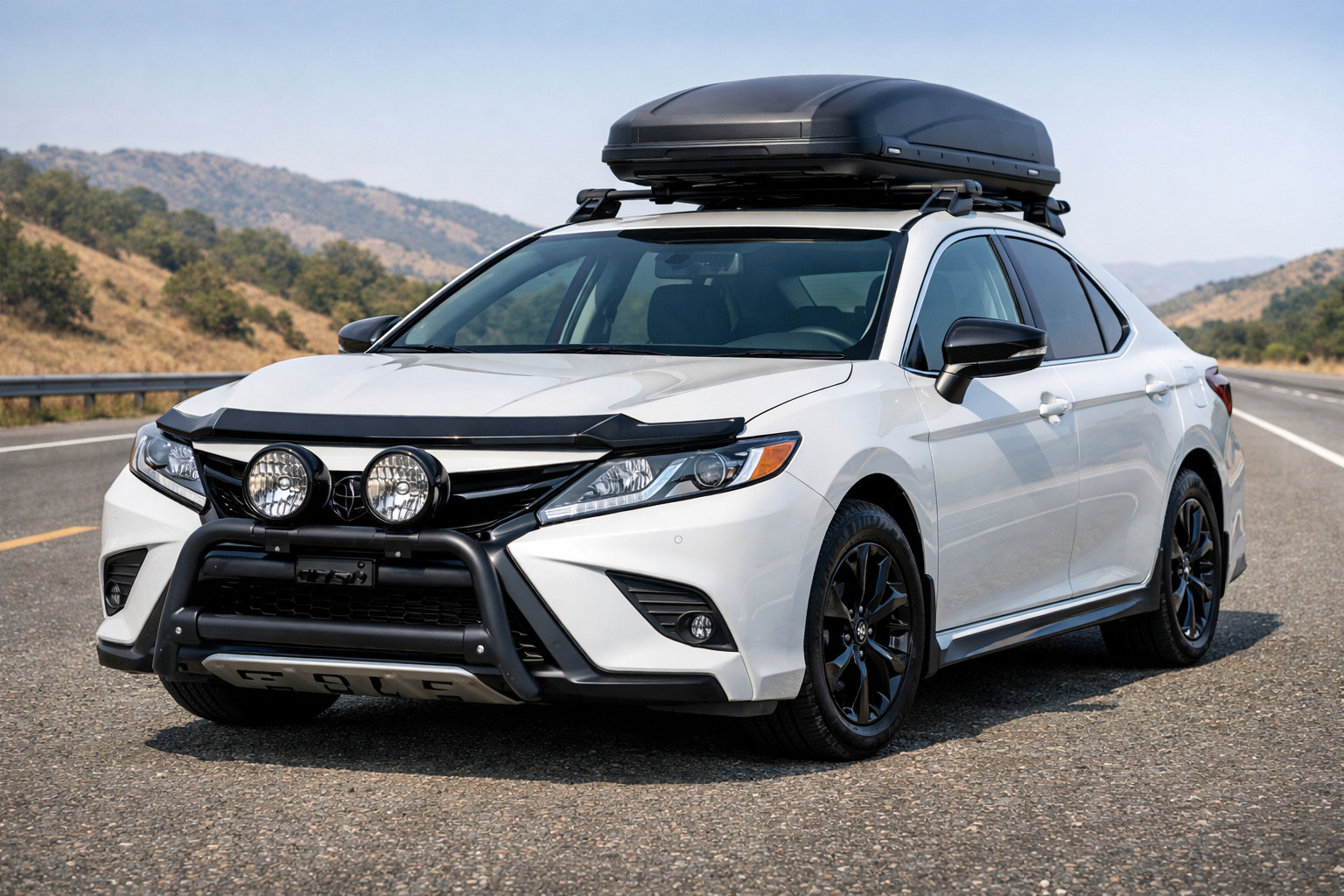 Čo namontovať na Toyota Camry 2017–2023 na diaľnicu a ochranu predku