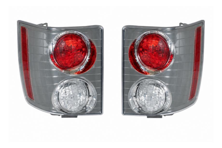 Range Rover III L322 2002–2012 Zadné svetlá červeno-biele (2006) Image