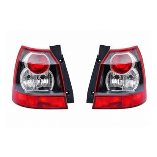 Zadné svetlá červeno-biele (2010) Land Rover Freelander II 2006–2014