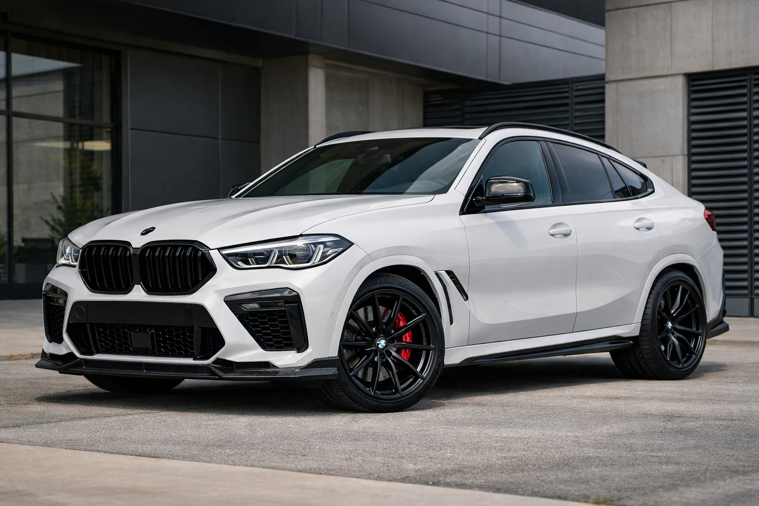 Čo namontovať na BMW X6 G06 po kúpe pre štýl X6M