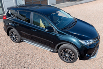 Toyota Rav 4 2013–2018 Bočné prahy OEM V4 Silver (2016-2018, 2 ks, hliník) fotografia 2