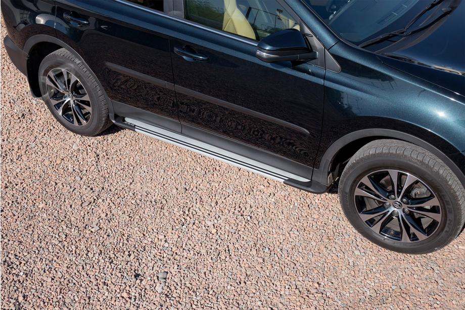Toyota Rav 4 2013–2018 Bočné prahy OEM V4 Silver (2016-2018, 2 ks, hliník) Image