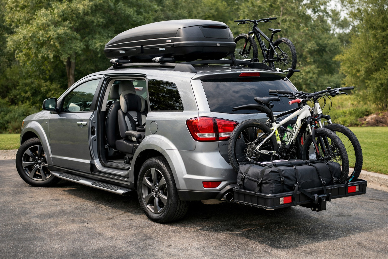 Čo doplniť na Dodge Journey po kúpe pre rodinu a každodenné jazdy