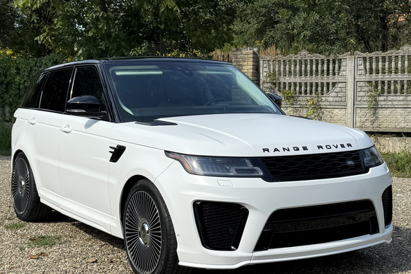 Range Rover Sport L494 2018–2022: montáž body kitu SVR – naše realizácie Fotografia 21