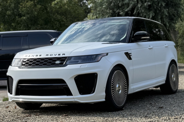 Range Rover Sport L494 2018–2022: montáž body kitu SVR – naše realizácie Fotografia 17