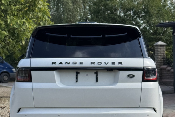 Range Rover Sport L494 2018–2022: montáž body kitu SVR – naše realizácie Fotografia 15