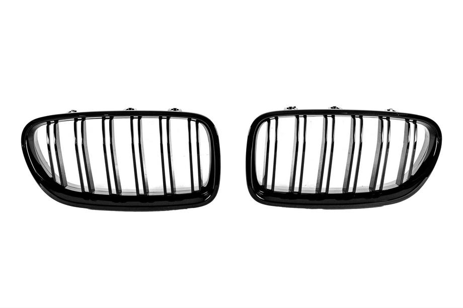 BMW 5. rad F10/F11 2010–2016 Výpredaj ľadvinky M-Look (čierny lesk) Image