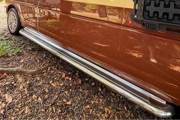 Volkswagen T4 na kemping a do terénu: montáž prednej ochrany, bočných prahov a zadných rohov Fotografia 14