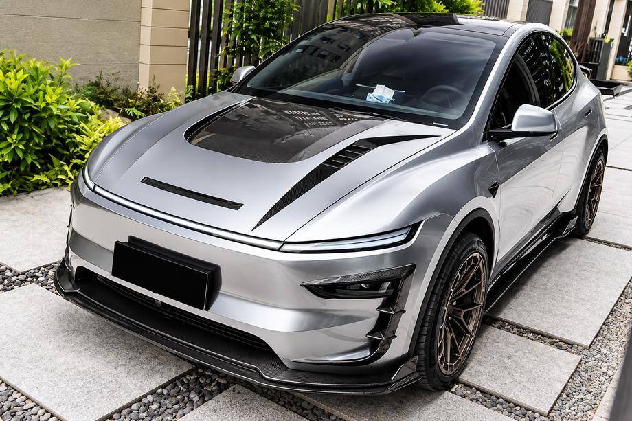 Tesla Model Y 2020– Sada body kitu Carbon Aerokit (pre 2025+) Fotografia 1