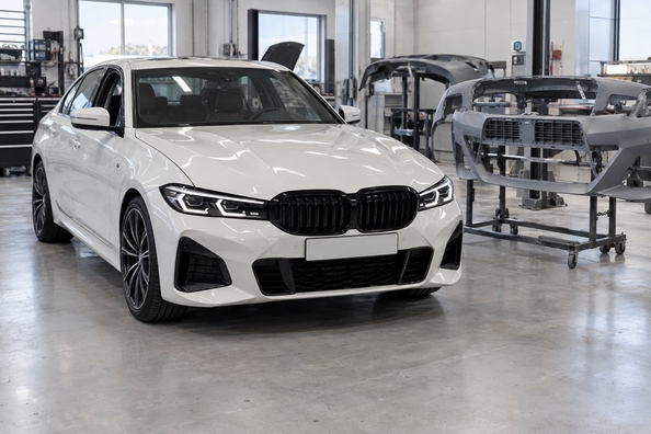 BMW 3 F30 v štýle G20 M-Tech alebo M3 F80: facelift a bodykit – čo obsahuje a oplatí sa? Fotografia 2
