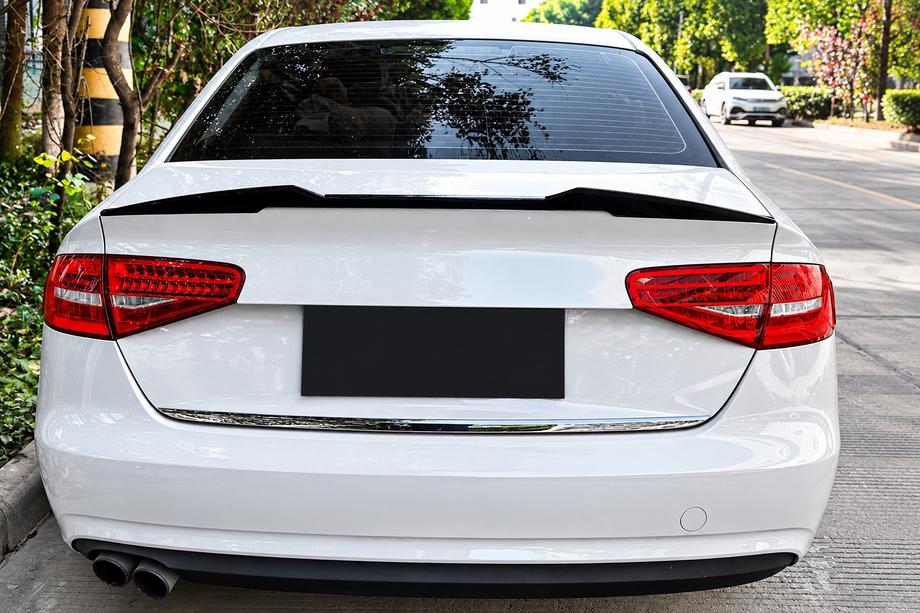 Audi A4 B8 2007–2015 Spojler v štýle M4 (pre SD 2011-2015, čierny lesk) Fotografia 1